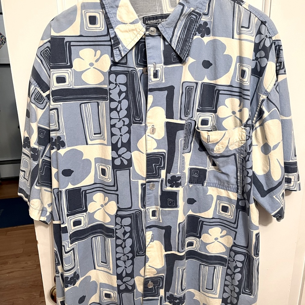 Men’s Hawaiian Island Creations shirt